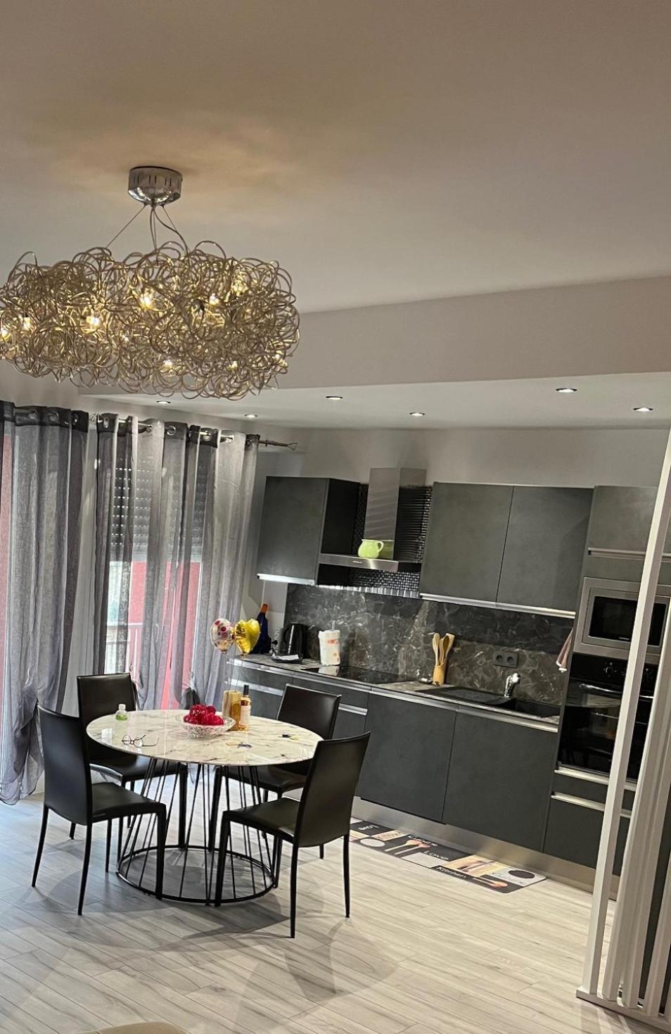 Gorgeous 2 Bedrooms Holiday Apartement Nice Bagian luar foto