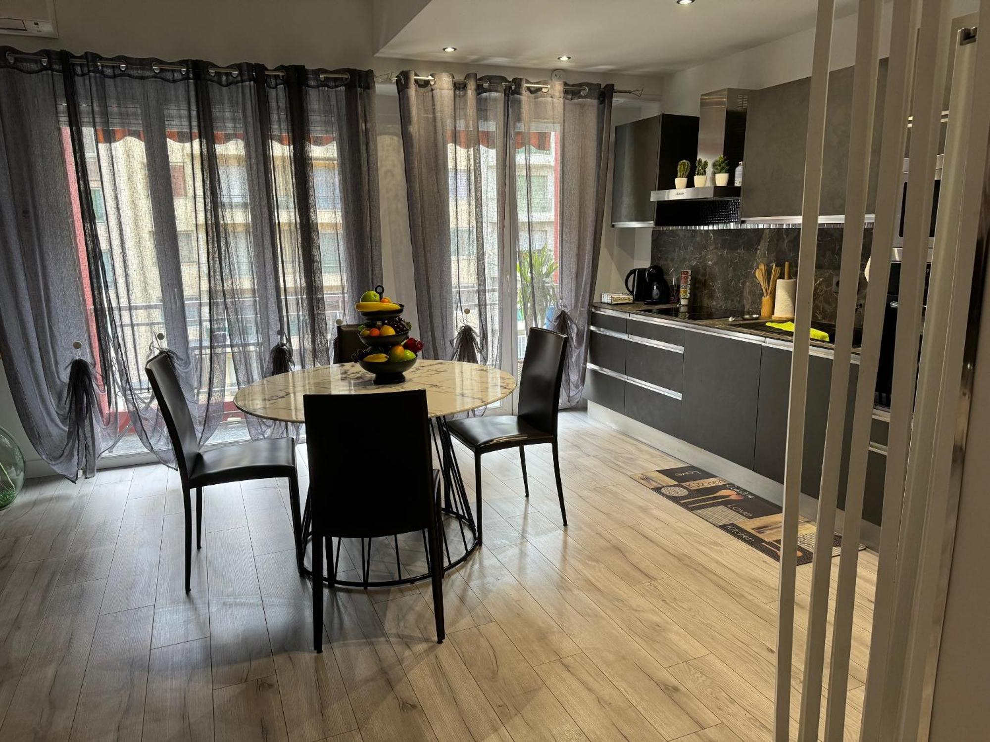 Gorgeous 2 Bedrooms Holiday Apartement Nice Bagian luar foto
