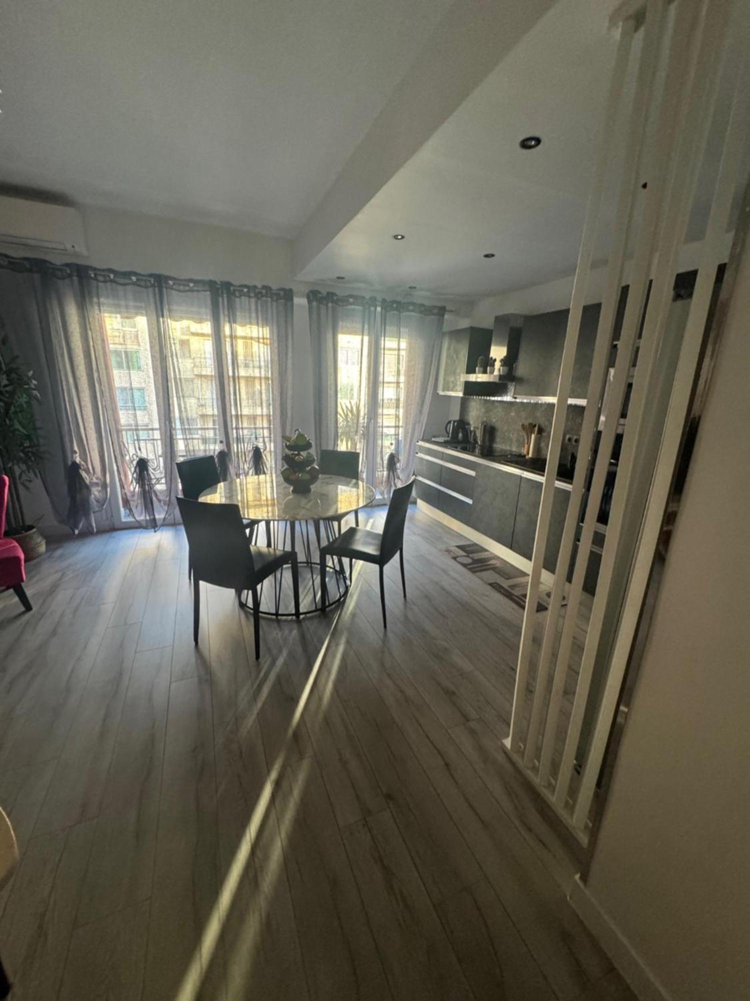 Gorgeous 2 Bedrooms Holiday Apartement Nice Bagian luar foto
